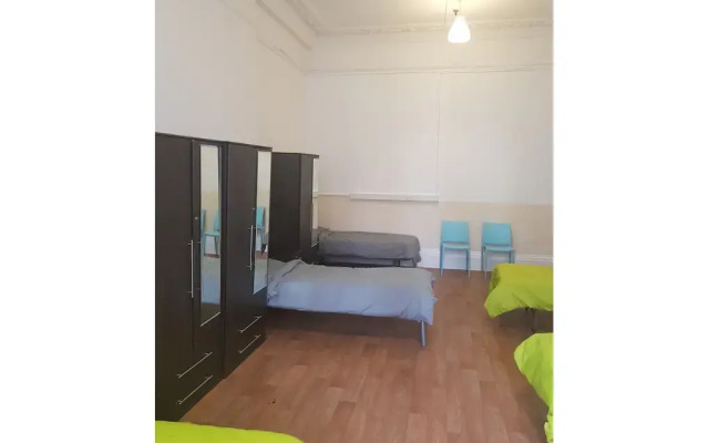 Halpin House - Hostel