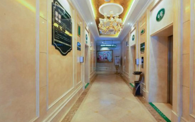 Vienna Hotel (Baoding Zhili Governor's Office Chengming Building)