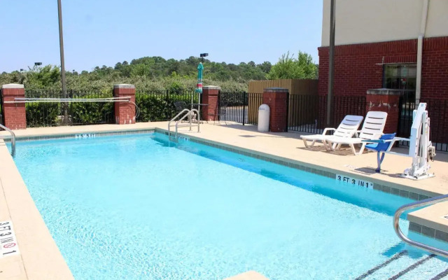 Holiday Inn Express Fultondale