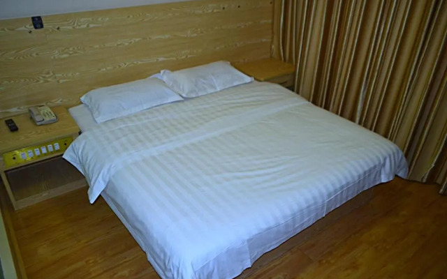 Jun Hotel Shandong Qingdao Huangdao District Shiyou University