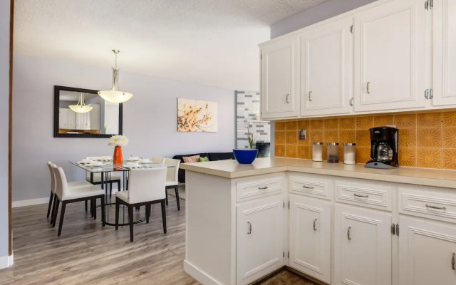 Superb 3BR mins to DT SAIT