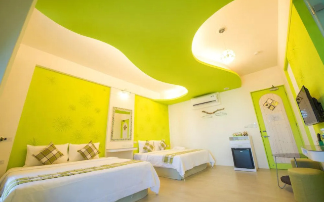 Sapphire Inn