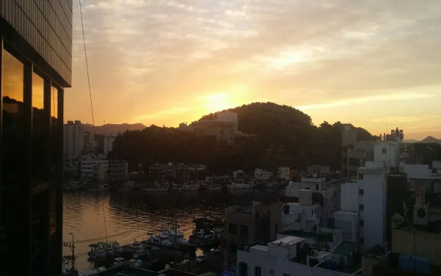 Life Guest House