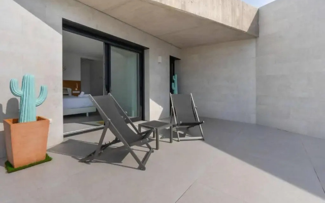 NARAMIA SAGARO VILLA - Full rental luxury house with POOL-GARDEN-BARBACUE-10 PAX