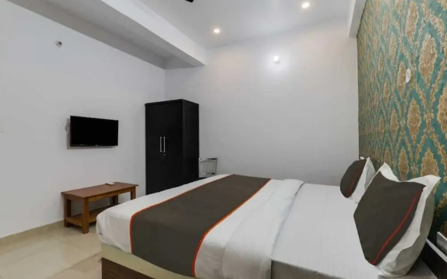 Divine Glory Hotel