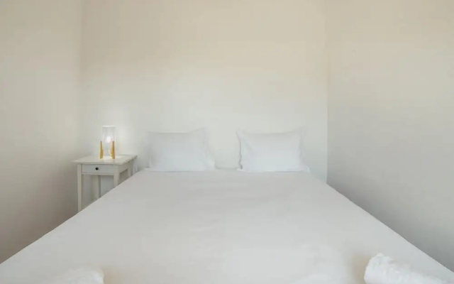 Bright Modern Boavista by Vacationy