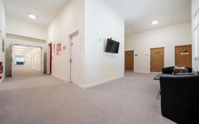 Jubilee Ground-floor Single Bedroom