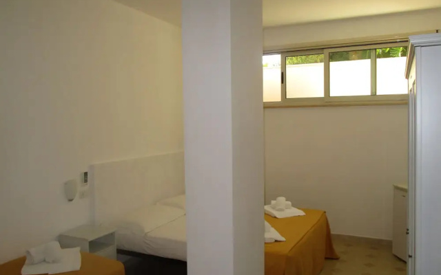 Sunshine Hotel