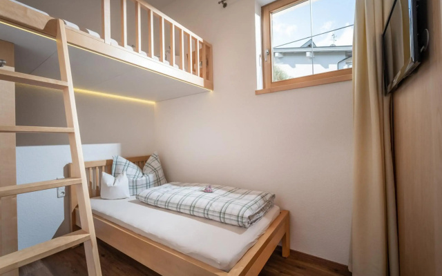 Monis Apartment