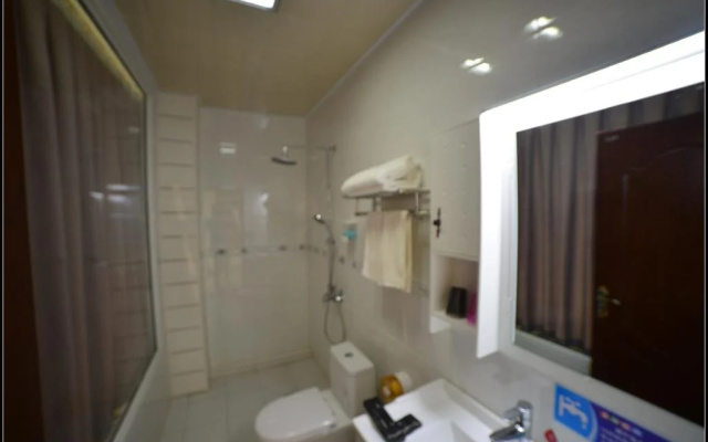 F.L.Y Pottery&Astronomy Hostel