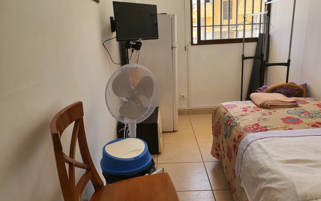 Doramas Private Rooms Shared Toilet