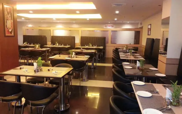 Hyphen Grand Hotel