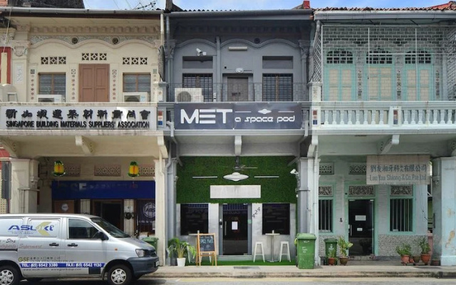 ZEN Hostel Race Course Rd