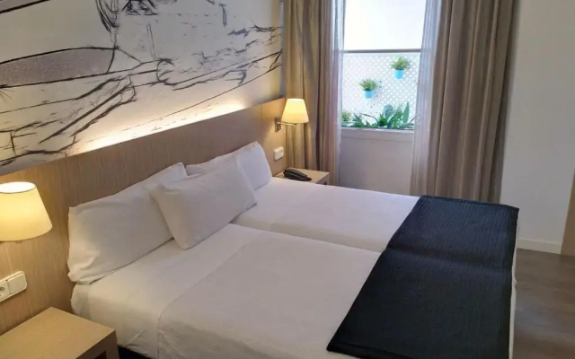 Hotel Mediterrani