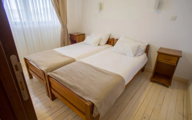 Polar Star Hotel