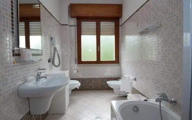 Lini Hotel