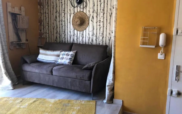 Nice Studio 20 M Near The Place D'albertas!