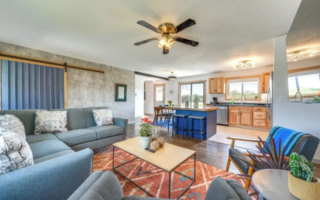 Family-friendly Lander Home Rental: Yard, Patio!