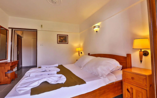Zinbad Hotel