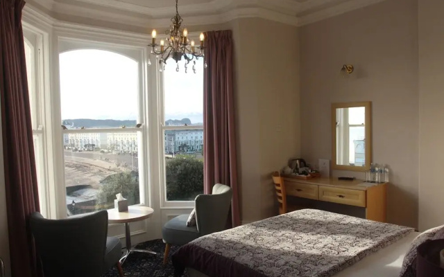 Bryn-Y-Mor Hotel