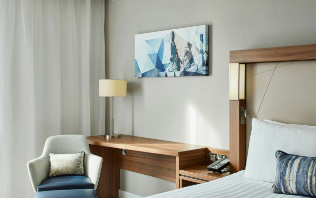 Courtyard by Marriott London City Airport