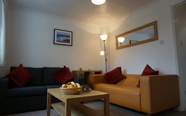 Holt Apartment