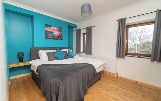 Spacious & Comfortable 2-bedroom Home