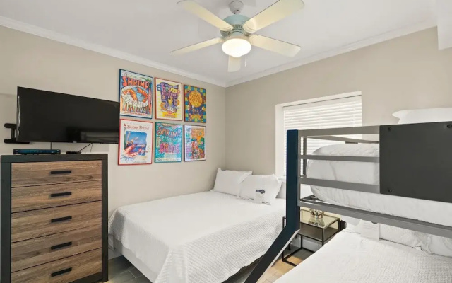 Sanibel 305