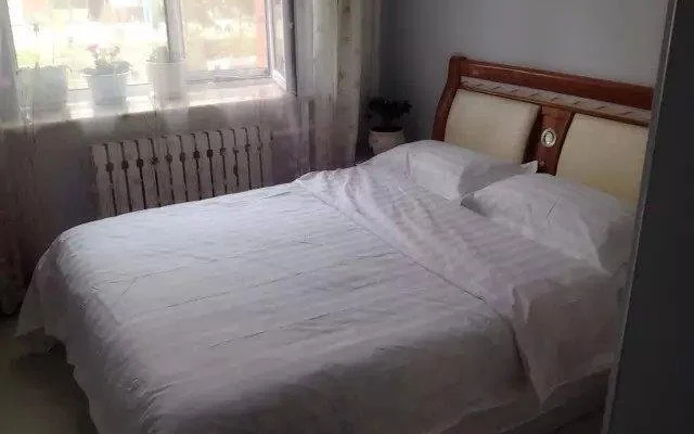 Erguna Lvyue Family Hotel