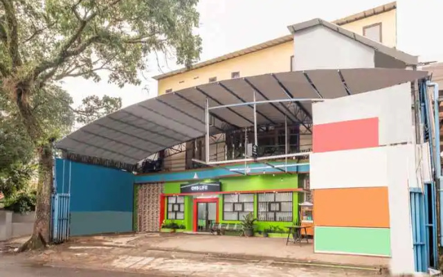 Oyo Life 2449 Sandila Residence