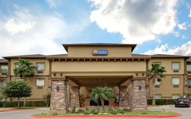Comfort Inn & Suites Donna Near I-2