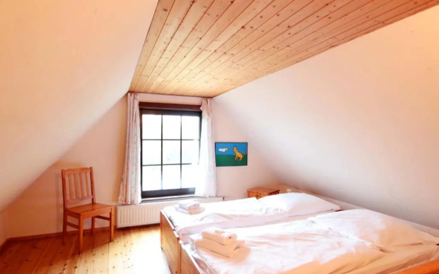 Blaues Haus by Rujana