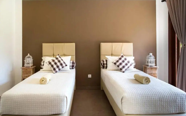 Villa Coklat 3Bdr. Drupadi Seminyak