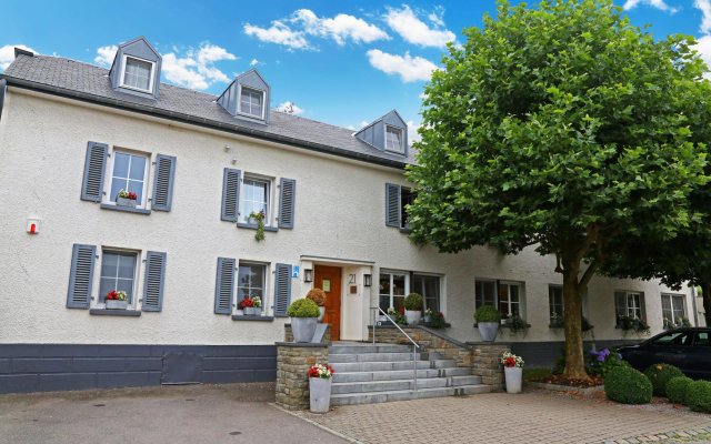 Manoir Kasselslay in Munshausen, Luxembourg from 136$, photos, reviews - zenhotels.com hotel front