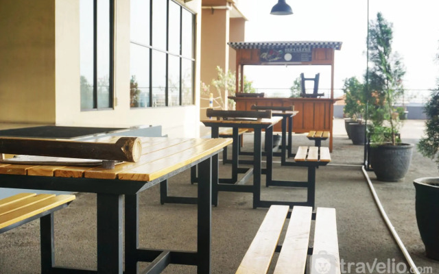 Tamansari Panoramic Apartment by Travelio