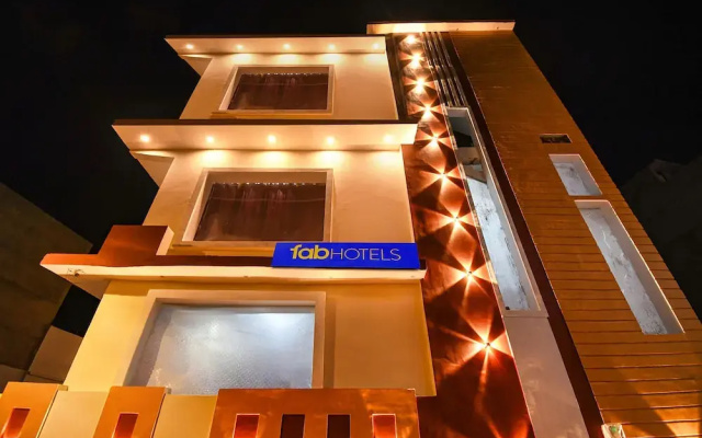 Fabhotel Geeta Bhawan