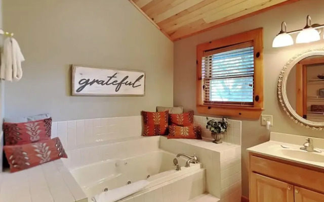 Bear Hollow Lodge by Taylor Made Deep Creek