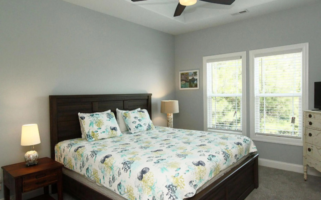 Bonne Mer by Oak Island Accommodations