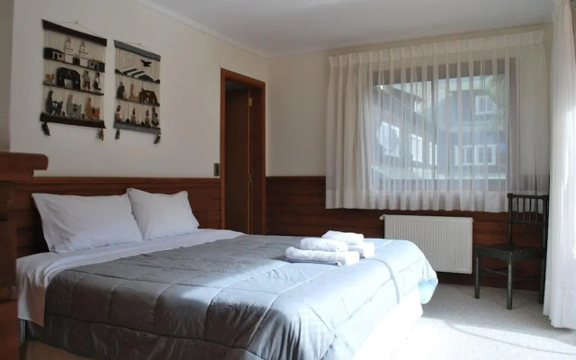 Frontera Pucón Hostel B&B