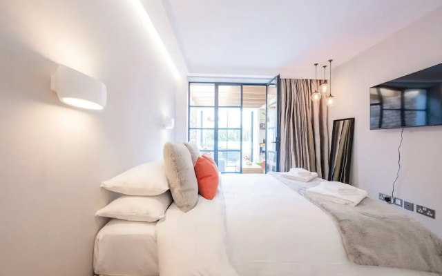 The Portobello Star - by Out of Office Lifestyle