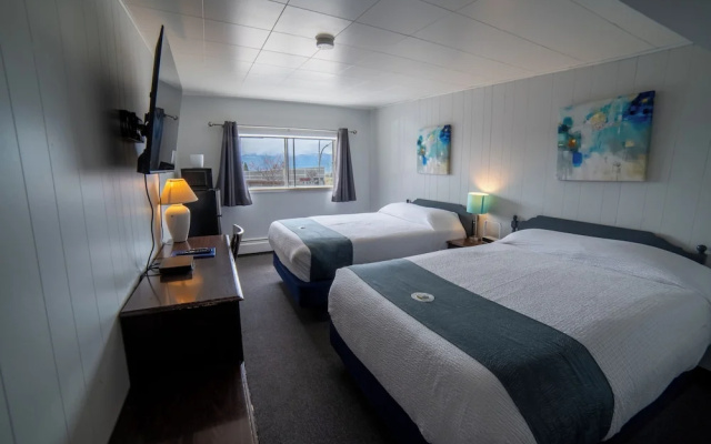 Uptowner Hotel