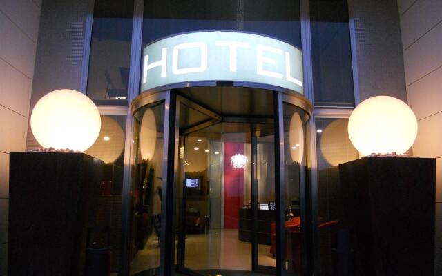 Stadio Hotel Пьяченца вид на фасад