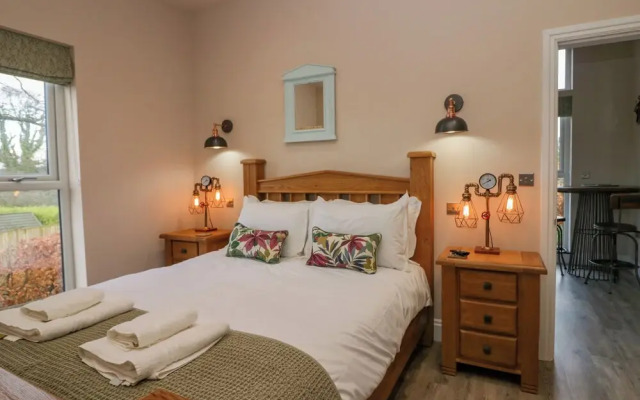 Elderflower Lodge