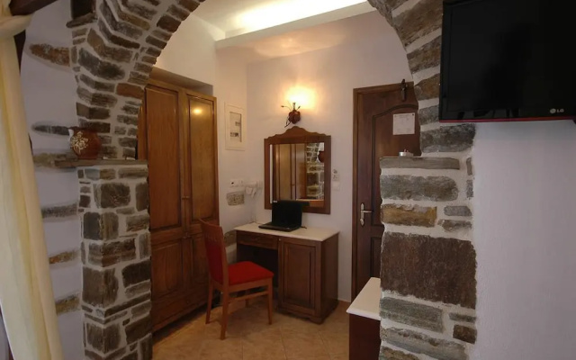 Hotel Anixis