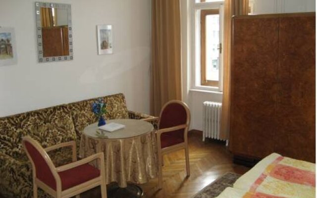 Rustler Hotel Вена комната для гостей