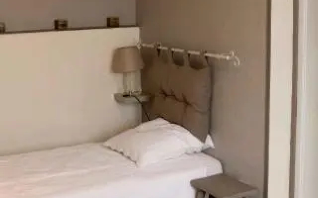 La Maison Orange 2