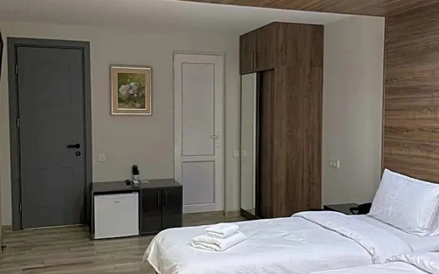 Standard Quintuple room · Victoria Inn Tbilisi Hotel — photo 1
