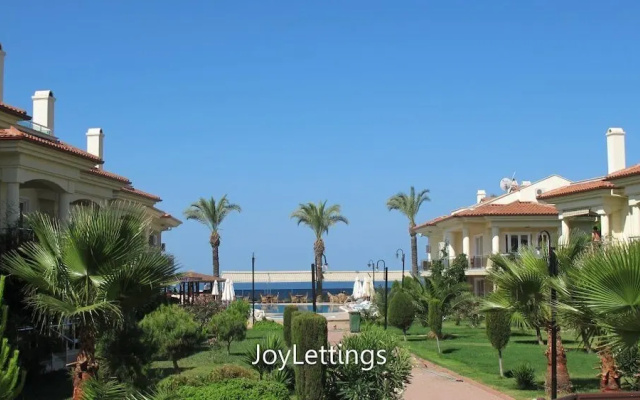 Villa PS01 by JoyLettings