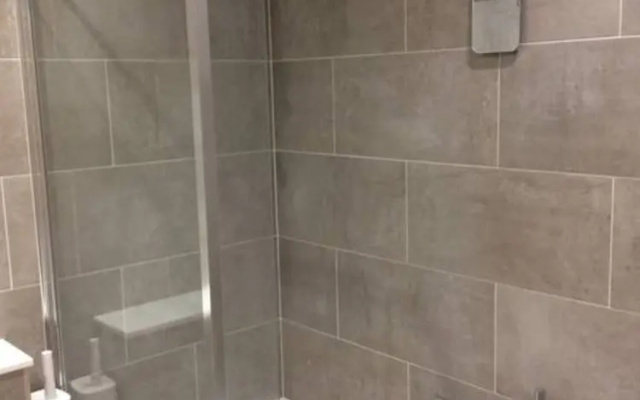 2 Bedroom Apartment Near The Oval Sleeps 4