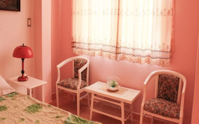Sunshine Hotel